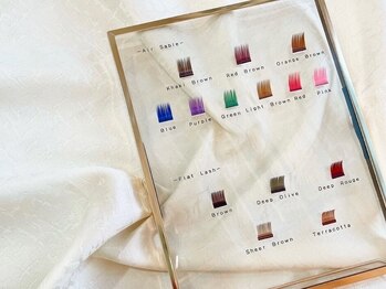 ライラ(Lila)の写真/カラーエクステで、目元に“映え”を仕込む★まつげで私らしさを