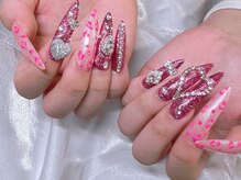 付け放題コースで華やかに♪♪施術中Netflix、Huluなど視聴可能