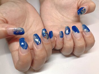 人気のブルーデザイン