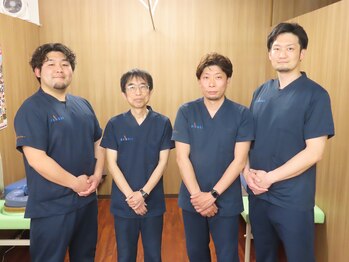 やさしい整骨院/集合写真