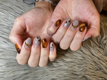 カットアンドスタイル クラウン(Cut & Style Clown)/ジェル/スカルプ/ネイル/横浜