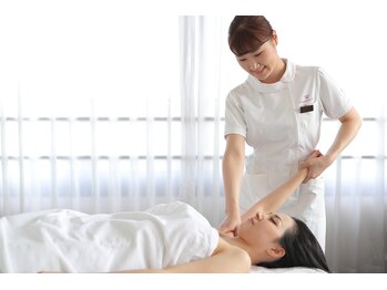 デマントイド(Demantoide&Co)/脇の下のリンパもしっかり流す