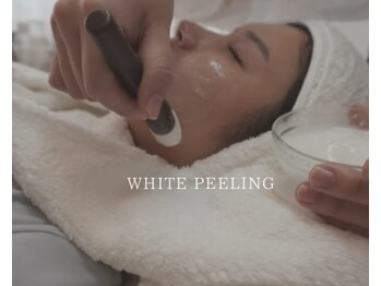 ソワレ 表参道(Soire)/ホワイトピーリングで透明感肌へ