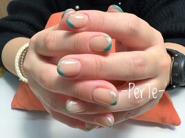 変形フレンチ/オフィスネイル