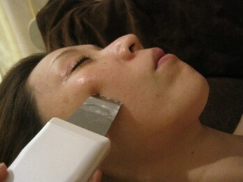 エステはうす キキ(kiki)/毛穴洗浄！つるりん卵肌