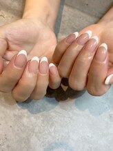 エム(em)/フレンチネイル