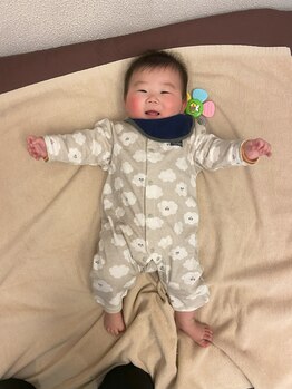 子育てママの整体サロン/施術中のお子様の様子