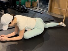 ワイズ パーソナル アンド ヘルス 目黒店(Y's Personal&Health)/ストレッチの様子