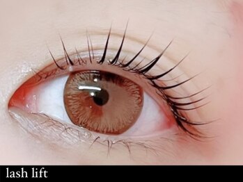 ココティナ(cocoTina)/ラッシュリフト♪