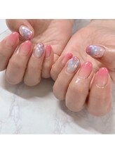 ブラン(blanc)/ピンクグラデーションネイル