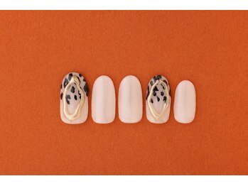 エムスラッシュ ソル センター南(M.SLASH SOL)/アニマルネイル