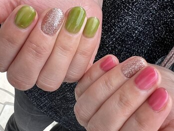 ネイルスア(nail sua)/アシンメトリーワンカラーネイル