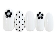 テテドットジェイ(Tete.J)/WH1　5500円（甘皮ケア込み）