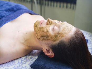 エンハンス(Enhance)/話題のハーブピーリング