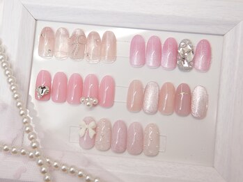 ヘアサロンアンドアイラッシュ ストーリー(Hairsalon&Eyelash STORY)の写真/爪先まだ美しい指先を定額で！肌をキレイに見せる大人かわいいデザインが魅力のネイルサロン★