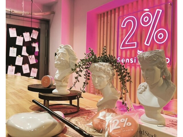2% by Sensi Studio ネイル