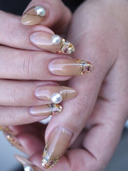 ネイルズリアル(nail's REAL)の写真/繊細アート～個性派デザインまでお任せ！高技術ネイリストによる丁寧施術で、あなたの理想の手元が叶う♪