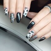 トゥーセブンネイルズ(TwoSevenNails)