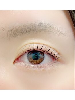 シーディーエム(cdm)の写真/【丁寧&綺麗!】お客様の目の形に合わせてまつげをデザイン♪一人ひとりに合わせた仕上がりが好評