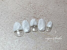 ホワイト　ミラー　ニュアンス