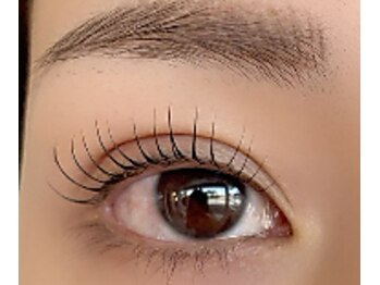 ティーダ(TEADA)の写真/マスカラが劇的に塗りやすくなる、大人のナチュラル上品。計算された曲線で、洗練された目元を演出します。