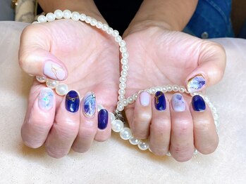 ヘブン ネイル 鶯谷(HEAVEN Nail)/ネイビーマーブルネイル