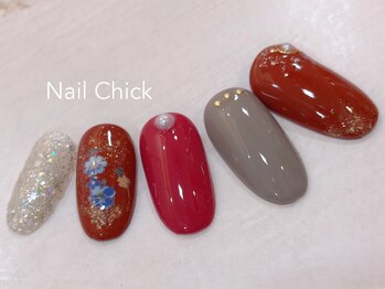 ネイルチックコウベ 銀天街店(Nail Chick kobe)/ポイントフラワー秋カラーネイル