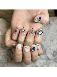 宝石ネイル