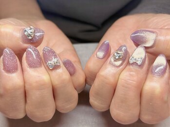 パープルの爪屋/質感の違うジェルでアシメ♪