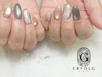 エアフォルク 銀座(ERFOLG)/グリーン×大理石