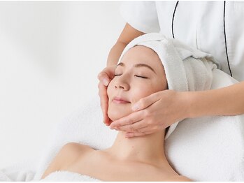グレース 新宿店(GRACE BEAUTY SALON)/オリジナルハンドで美顔を叶える