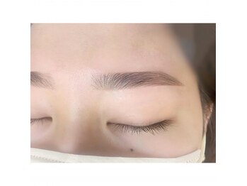 ビューステージ アイブロウサロン 松山/キリッと平行眉