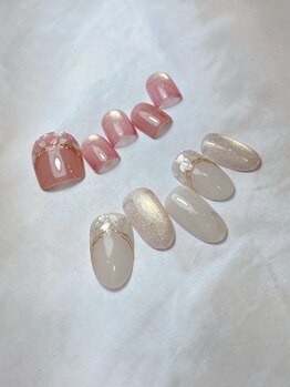 ネイルサロン イズ(NAIL SALON iS)の写真/人気の【桜nail】を豊富にご用意♪こんなに沢山のサンプル見た事ないと毎年大好評！卒入学式や結婚式にも♪
