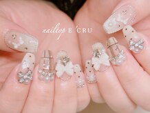 ネイルトップエクル(nail top E CRU)