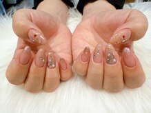 経験豊富なネイリストが丁寧に施術致します♪