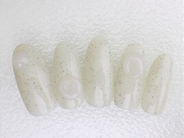 秋冬ニュアンス　ぷっくりネイル