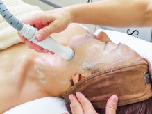 リーフの雰囲気（9種類の美容成分をオ-ダ-メイドで配合し、お悩みを劇的に改善◎）