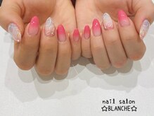 ブランシュ(BLANCHE)/お花グラデーションネイル