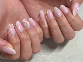 チークと月とリボン