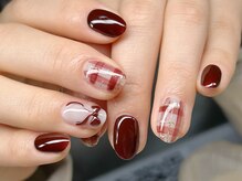 リノネイル(Lino Nail)/チェックネイル