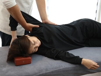 クーオス(KuuOs)の写真/【おまかせ!悩みに合わせた整体￥3,000】身体の歪みを元の位置にもどし、悩みの原因を改善☆美しい姿勢に☆