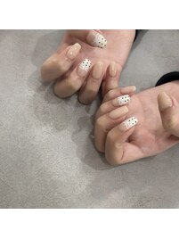 ドット×レースネイル