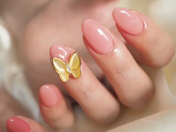 アイプラス(I plus)の写真/【姫路市役所近く】人と被らない“自分だけの可愛い”ネイルに！艶々マオジェルワンカラーで魅せる指先◎