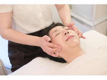 コンフィアント ギンザ(Confiante Ginza)の写真/【東銀座2分】至福のオイルマッサージ×毛穴ケア◇日常を忘れ深く満たされるひとときを