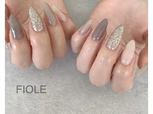 フィオル(FIOLE)/シンプルなデザイン♪