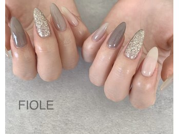 フィオル(FIOLE)/シンプルなデザイン♪