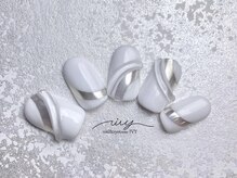 アイヴィー(IVY)/白デザイン/粘土ジェル/シルバー