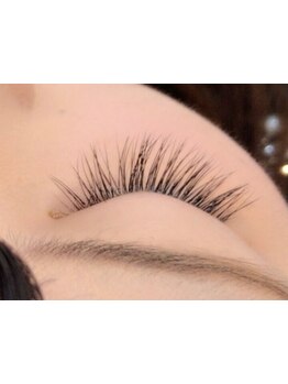 ナチュラル上品な目元にしたい