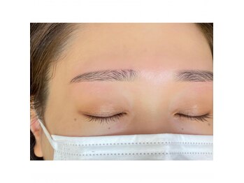 ビューステージ アイブロウサロン 松山/やさしめ平行眉