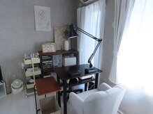 ナルジュンネイル(narujun nail)の雰囲気（心落ち着く完全個室のプライぺート空間でお寛ぎください♪）